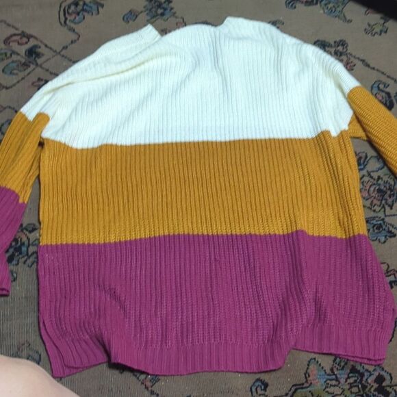 Stay Loose Crewneck Sweater curated by instant message - Picture 3 of 8